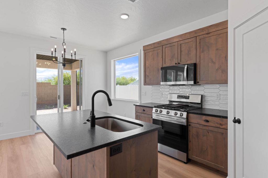 Photo of 355 W Rosie Loop Loop #Lot 25W, Cedar City, UT 84721 (MLS # 112230)