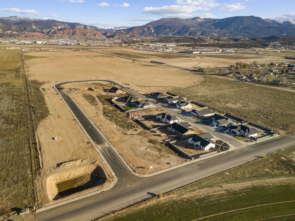 Photo of 974 N 3725 W #Ph 2B Lot 3, Cedar City, UT 84721 (MLS # 114519)