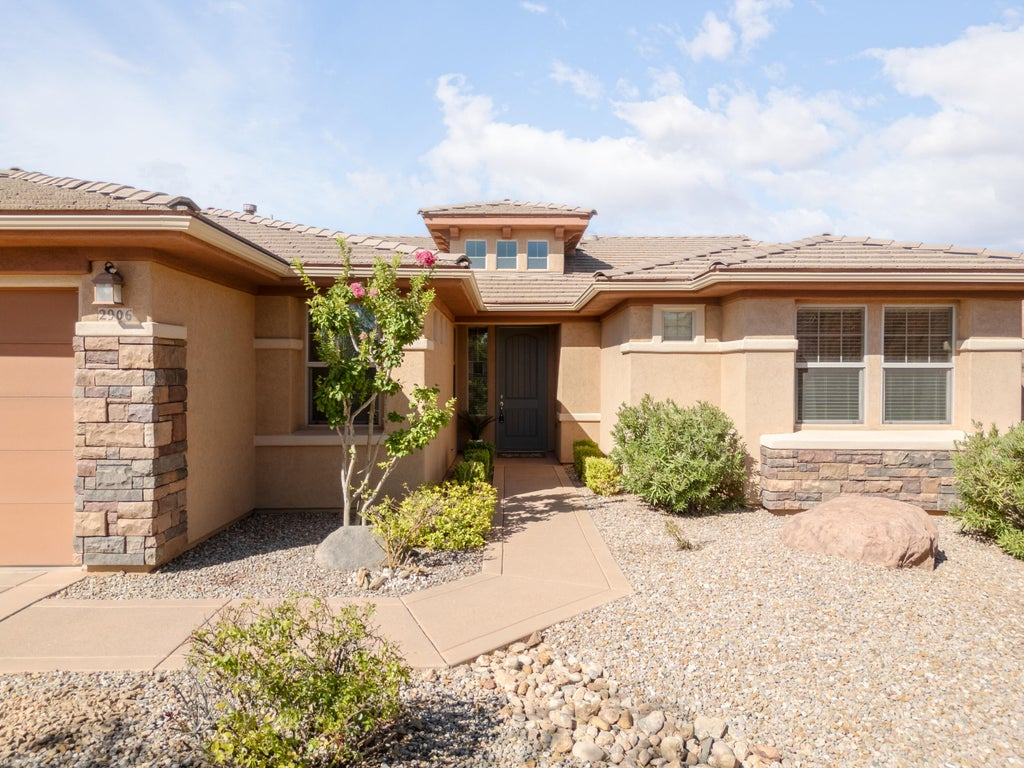 Photo of 2906 E Autumn Rose DR, Washington, UT 84780 (MLS # 116980)