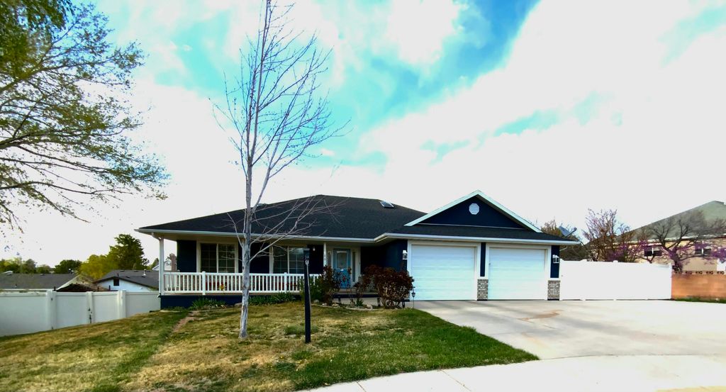 Photo of 1946 W 500 S CIR S, Cedar City, UT 84720 (MLS # 110778)