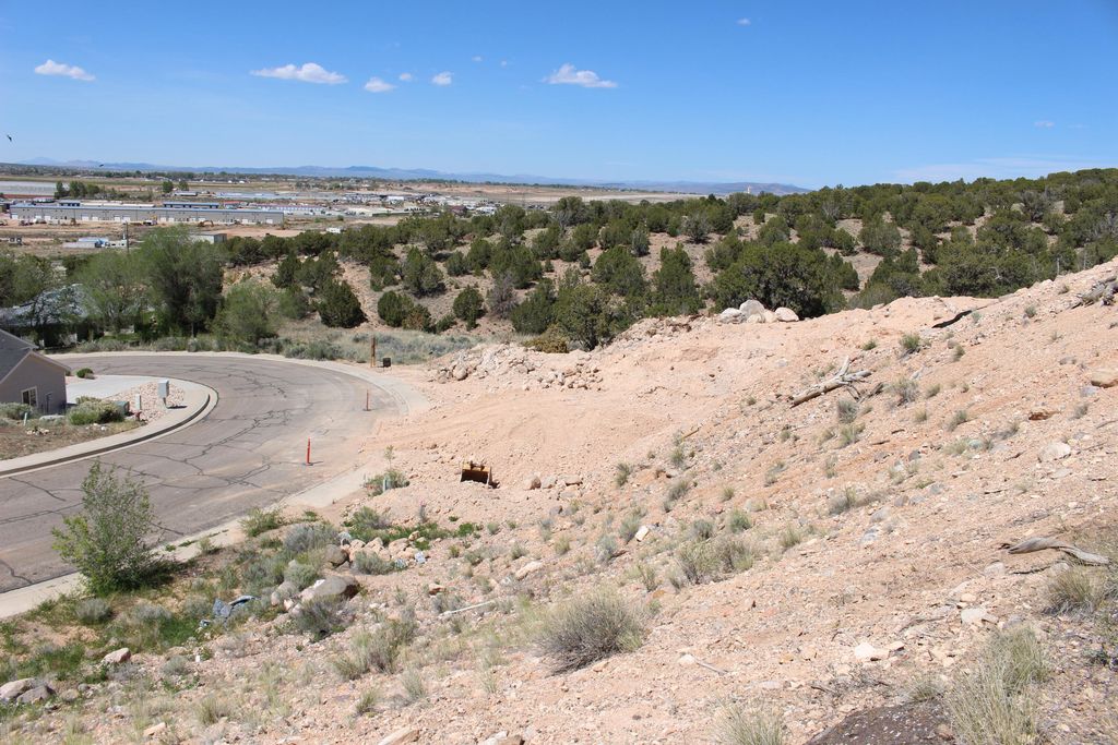 Photo of 3277 W Cimarron CIR, Cedar City, UT 84720 (MLS # 116210)