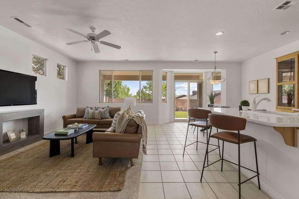 Photo of 3414 E Willow Springs DR, Washington, UT 84780 (MLS # 112767)