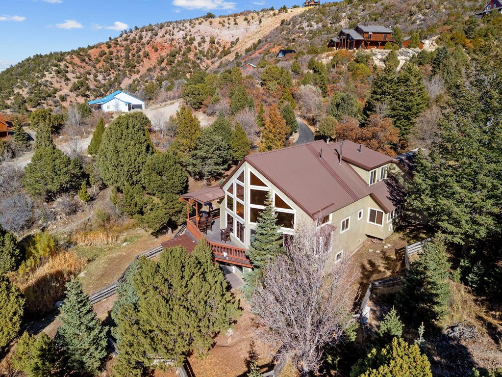 Photo of 934 E Cedar Highlands DR, Cedar City, UT 84720 (MLS # 113632)
