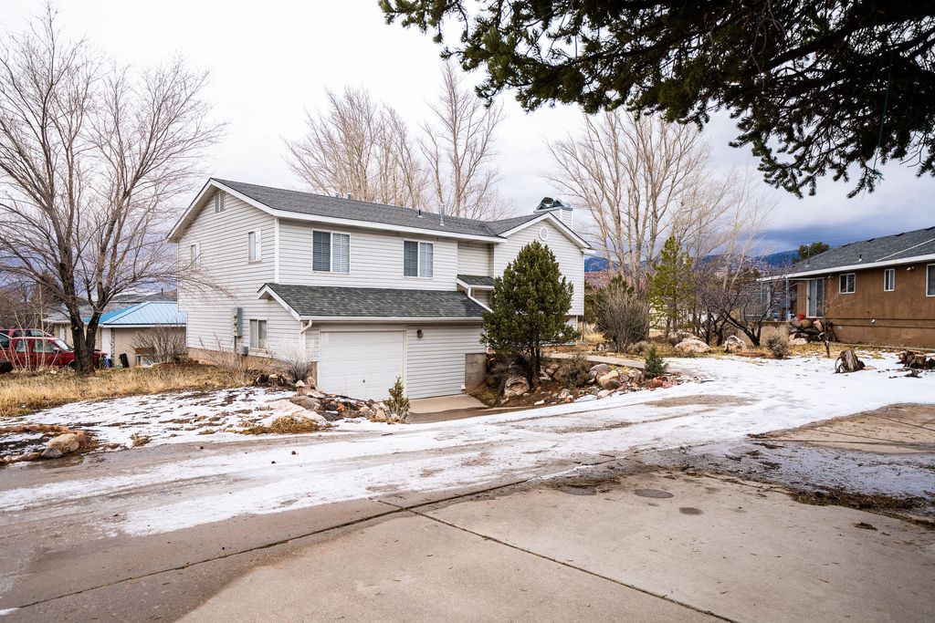 Photo of 1201 S 860 W, Cedar City, UT 84720 (MLS # 115765)