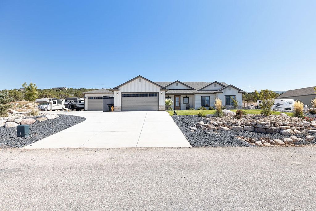 Photo of 1723 S 4150 W, Cedar City, UT 84720 (MLS # 113175)