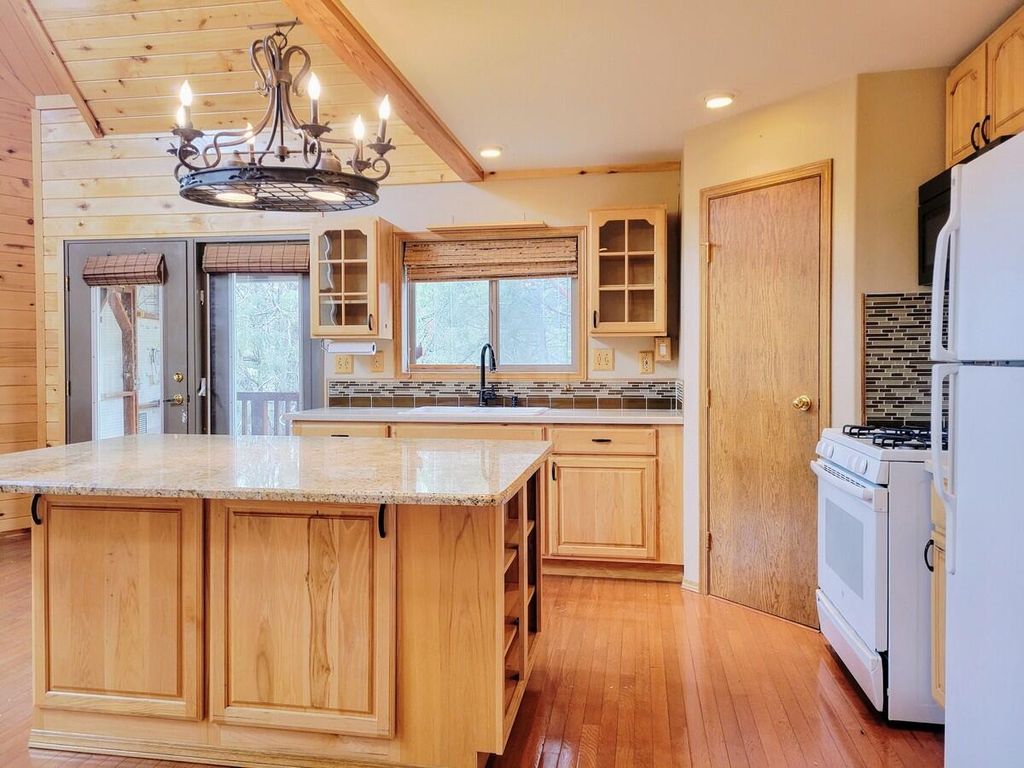 Photo of 30 E Kaibab CIR, Duck Creek Village, UT 84762 (MLS # 112092)
