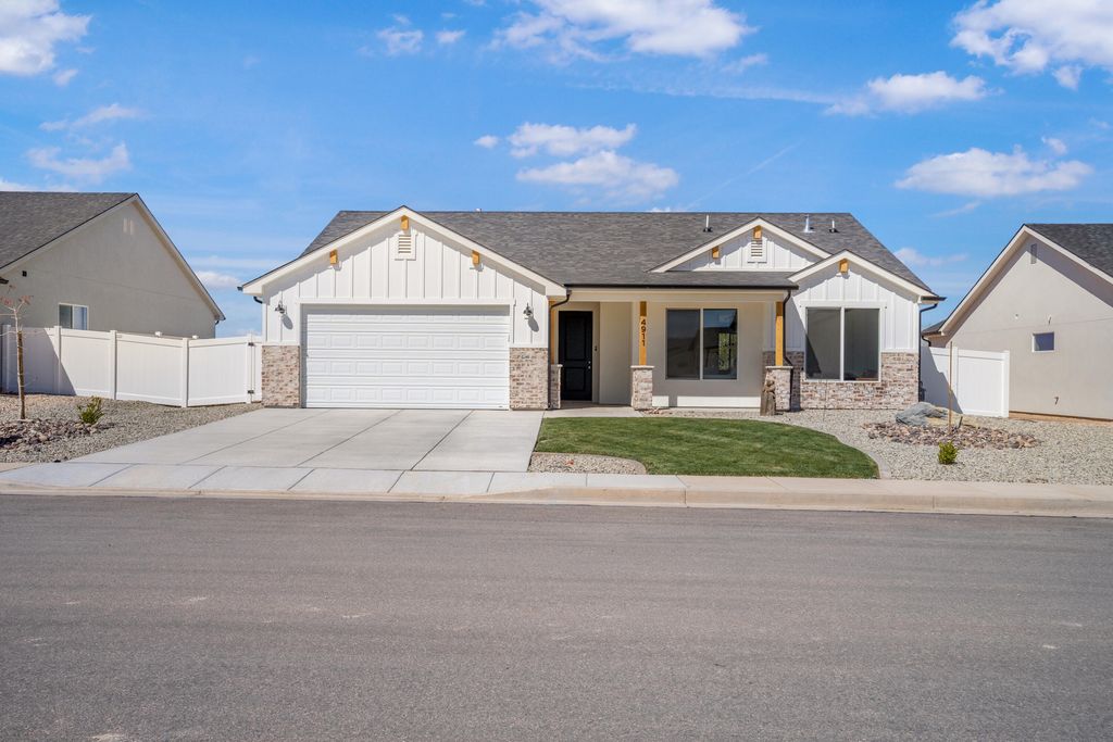 Photo of 4911 N 10 E, Enoch, UT 84721 (MLS # 115781)