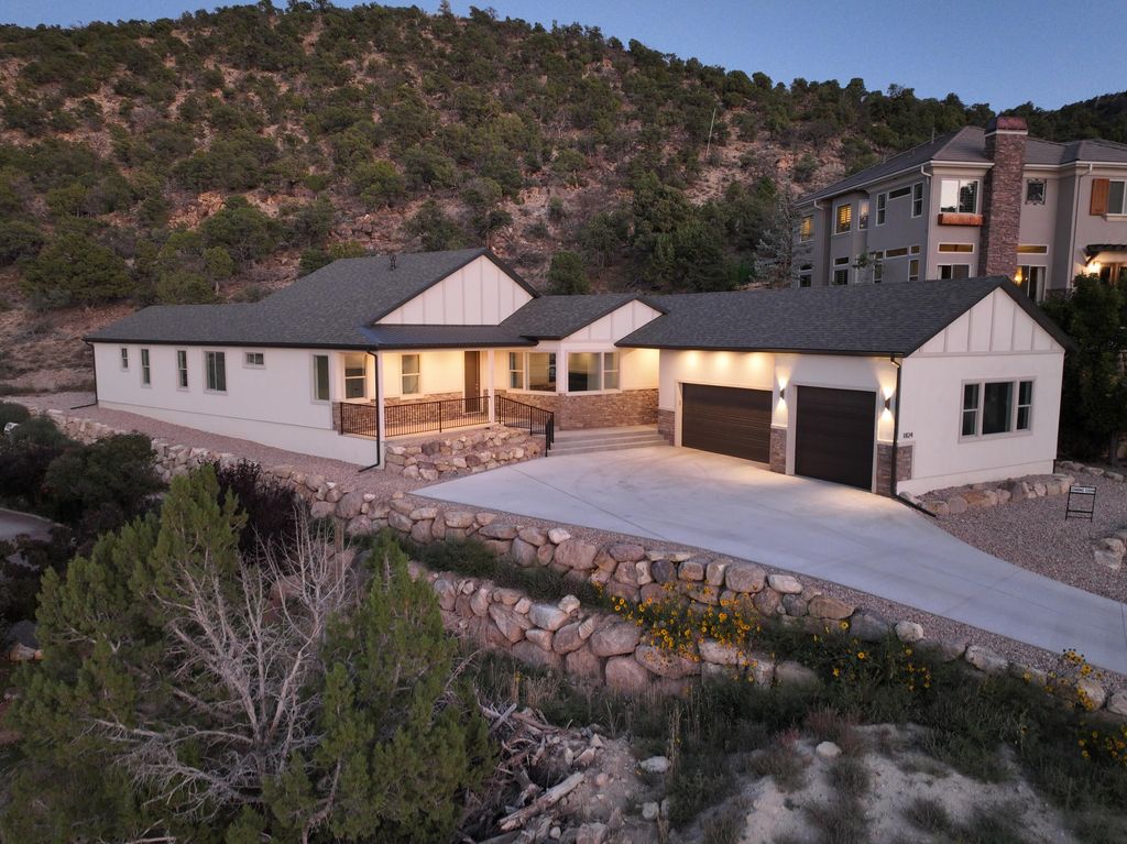 Photo of 1824 N Splinter Wood LN, Cedar City, UT 84721 (MLS # 113288)
