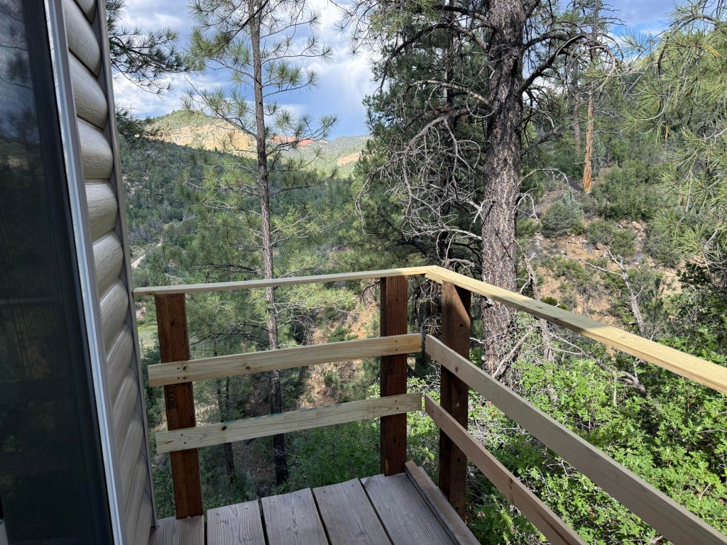Photo of 4935 W Willow DR, Duck Creek Village, UT 84762 (MLS # 118184)