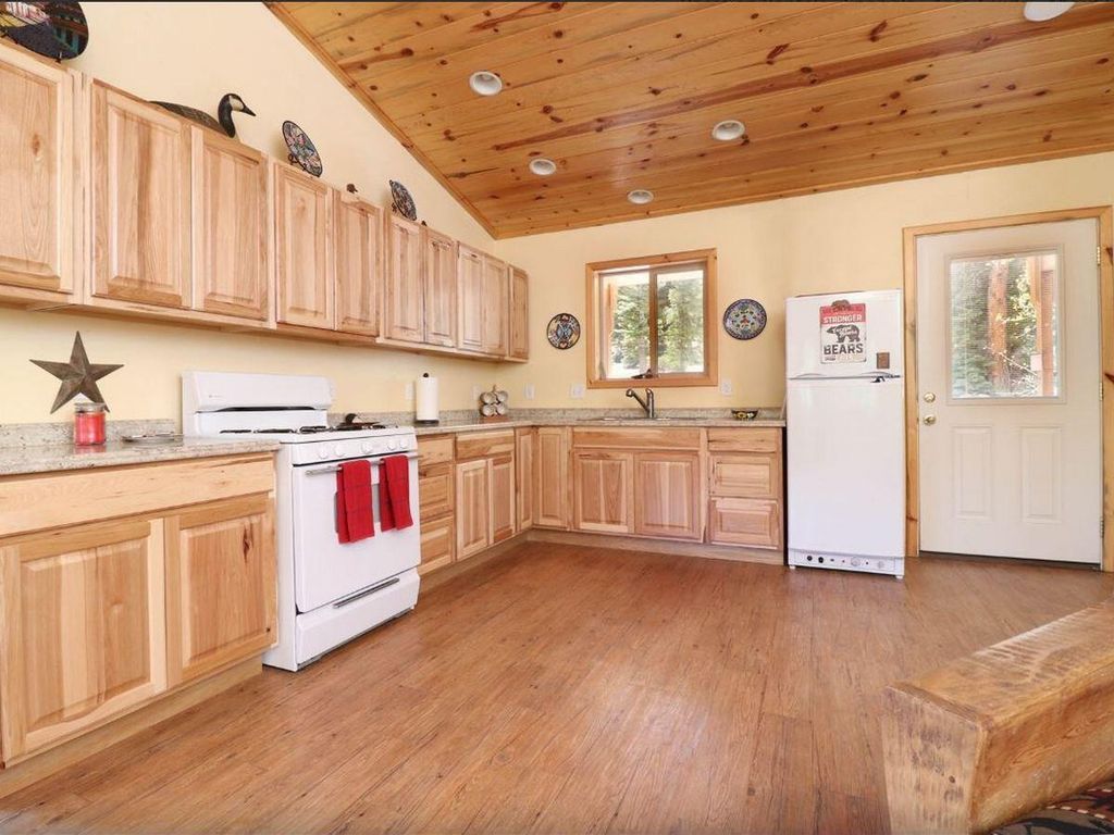 Photo of 75 S Quakie Place, Duck Creek Village, UT 84762 (MLS # 113474)
