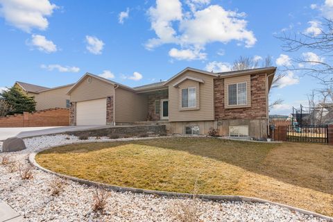 Photo of 892 E Nichols Canyons RD, Cedar City, UT 84721 (MLS # 114800)