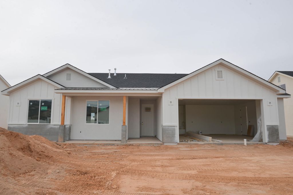 Photo of 4923 N 10 E, Enoch, UT 84721 (MLS # 114126)