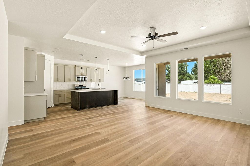 Photo of 4923 N 10 E, Enoch, UT 84721 (MLS # 114126)