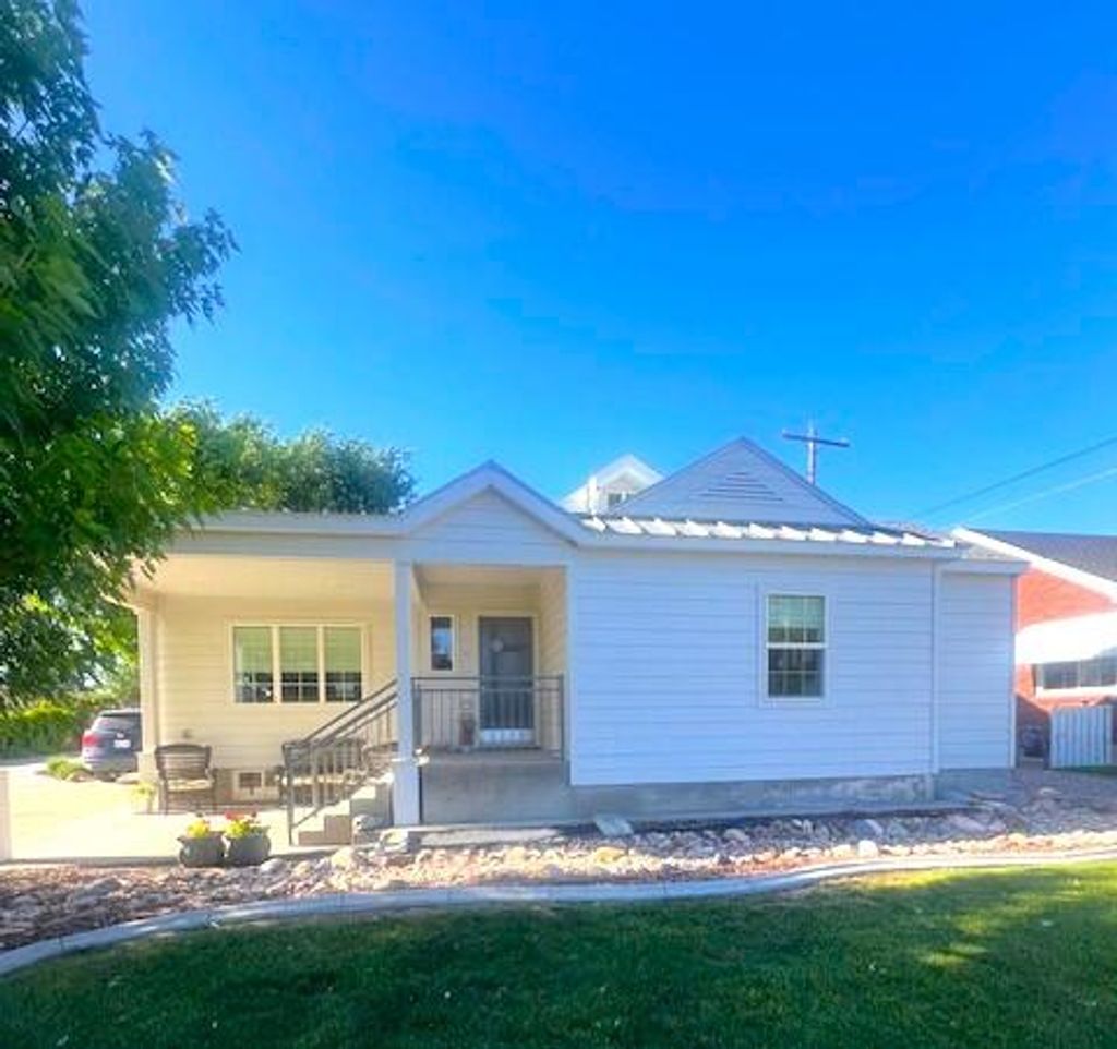 Photo of 135 E 200 North, Beaver, UT 84713 (MLS # 111909)
