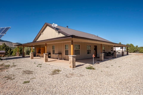 Photo of 2706 S 12675 W, Cedar City, UT 84720 (MLS # 118679)
