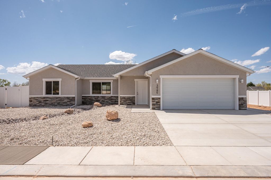 Photo of 3879 N Hawks Landing LP, Enoch, UT 84721 (MLS # 115223)