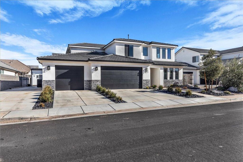 Photo of 1877 HERITAGE FIELDS DR, Washington, UT 84780 (MLS # 114404)