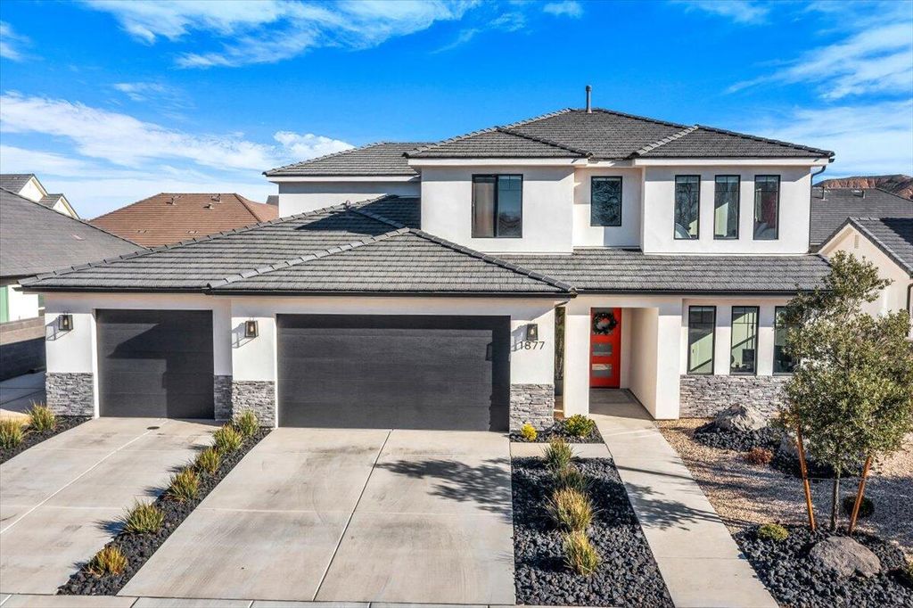 Photo of 1877 HERITAGE FIELDS DR, Washington, UT 84780 (MLS # 114404)