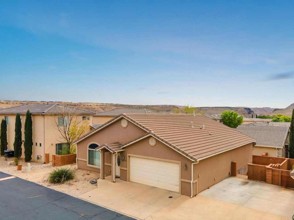 Photo of 1314 E Pine Valley ST, Washington, UT 84780 (MLS # 112980)
