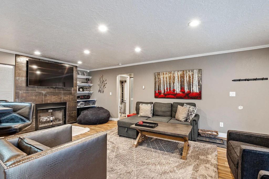 Photo of 150 W Ridge View #204 ST, Brian Head, UT 84719 (MLS # 116132)