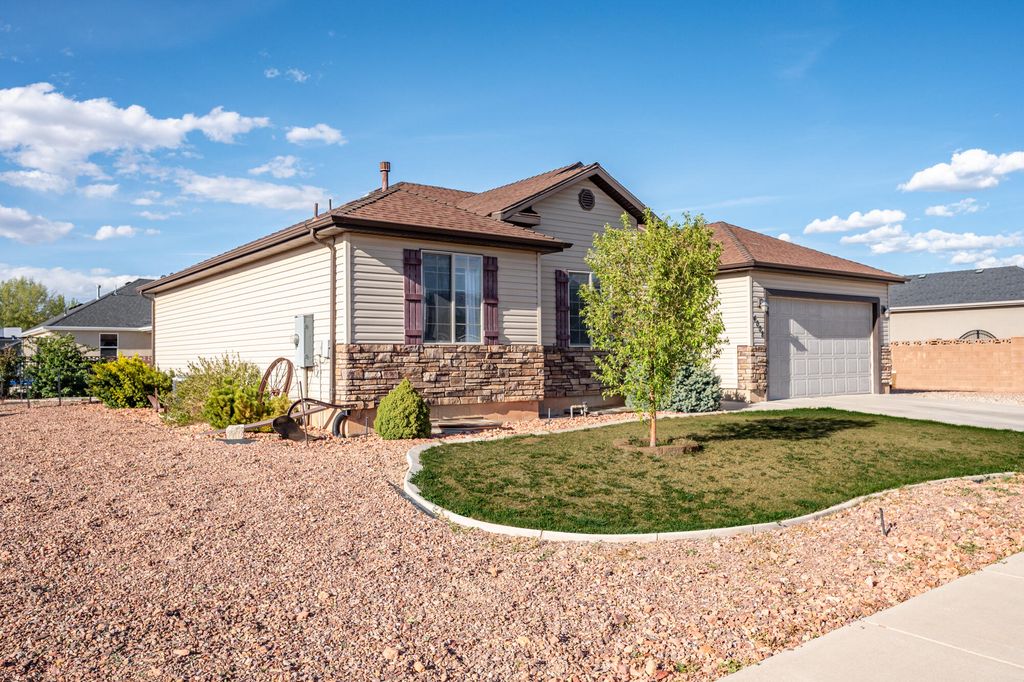 Photo of 4008 W 50 S, Cedar City, UT 84720 (MLS # 115648)