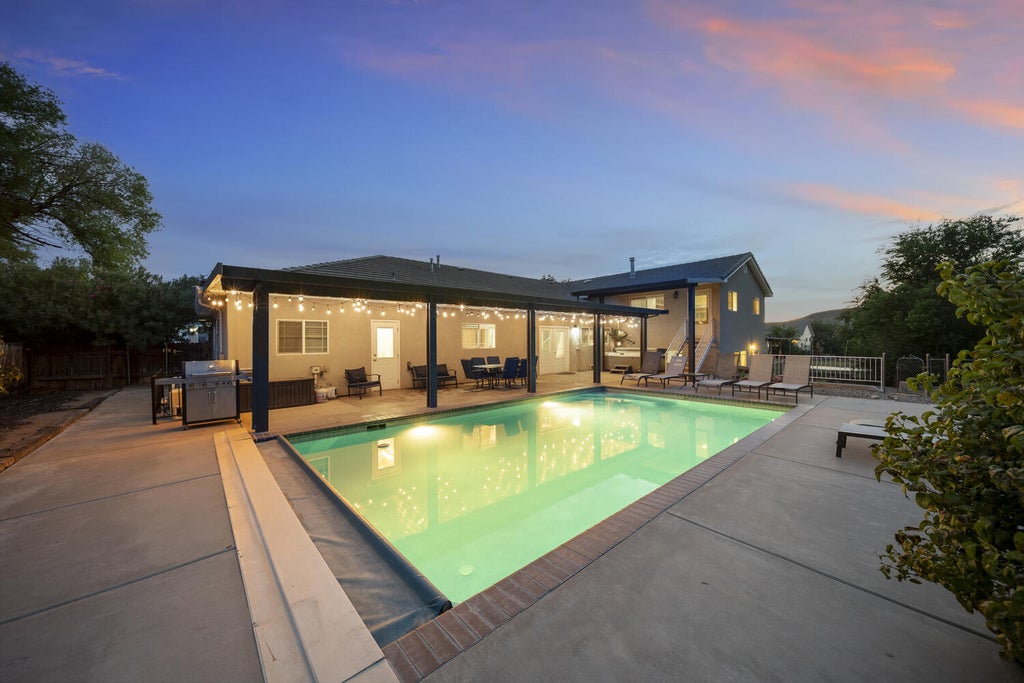 Photo of 380 W 400 N, La Verkin, UT 84745 (MLS # 118463)