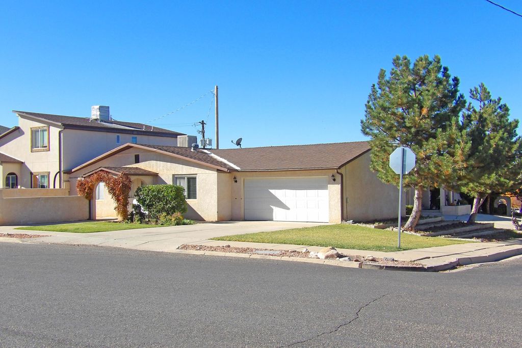 Photo of 680 S 75 E, Cedar City, UT 84720 (MLS # 113735)