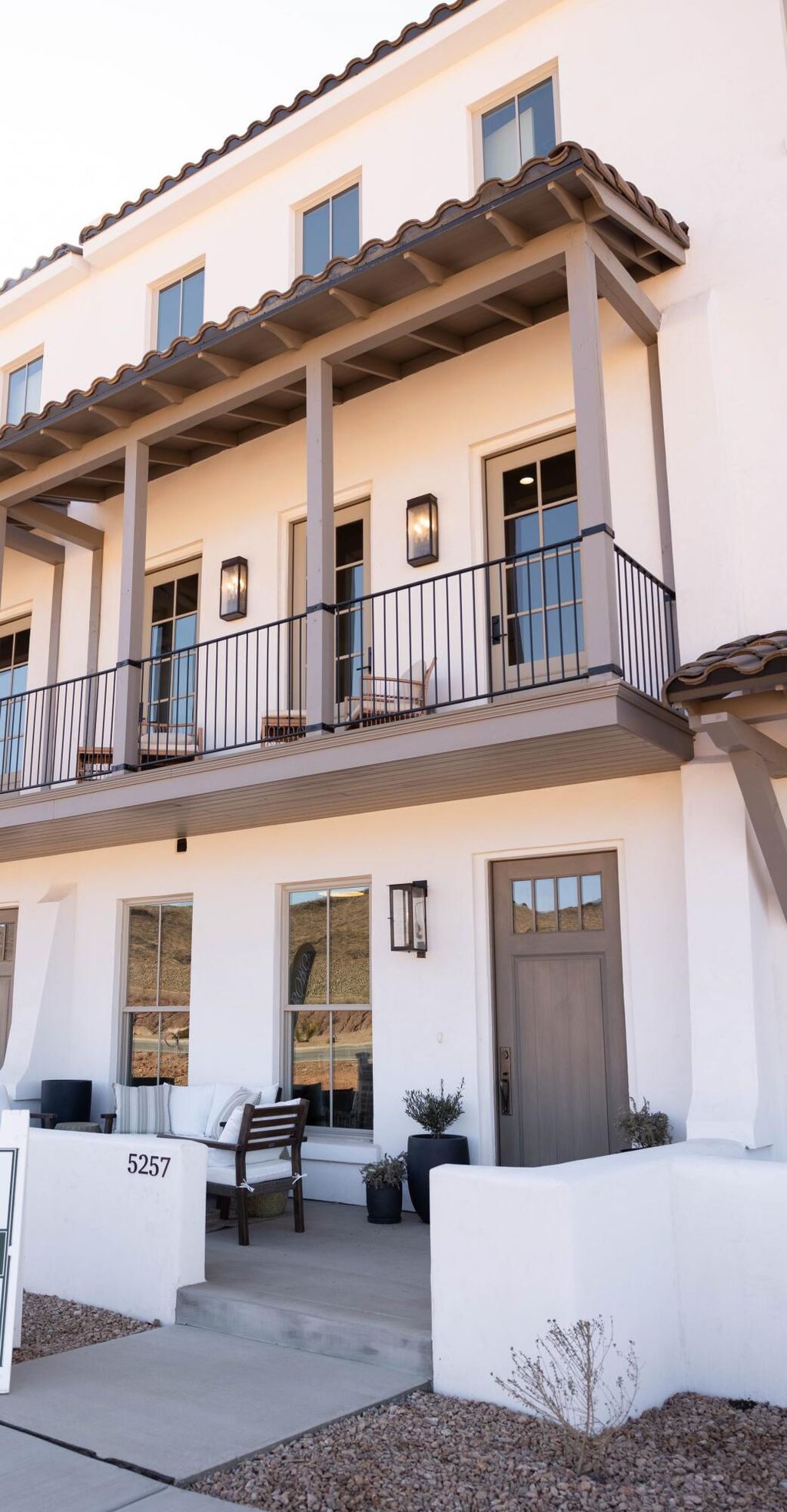 Photo of 714 W Vista Sur LN #Lot 19, Saint George, UT 84790 (MLS # 111988)