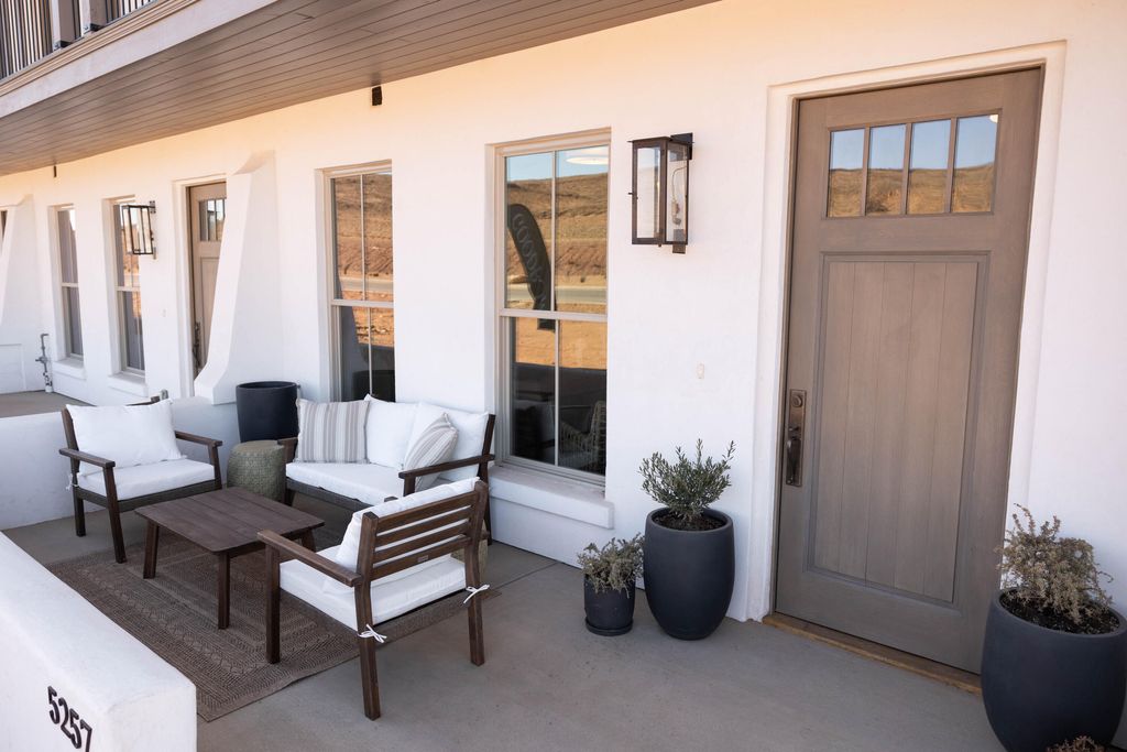 Photo of 714 W Vista Sur LN #Lot 19, Saint George, UT 84790 (MLS # 111988)