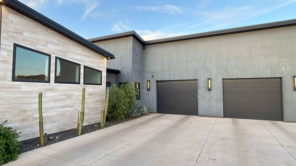 Photo of 2670 E WASHINGTON DAM ROAD RD, Washington, UT 84780 (MLS # 111480)
