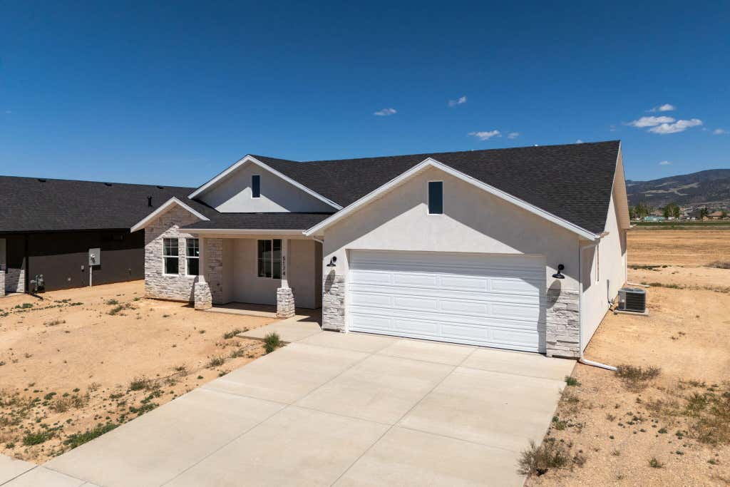 Photo of 171 W 2725 N, Cedar City, UT 84721 (MLS # 117481)