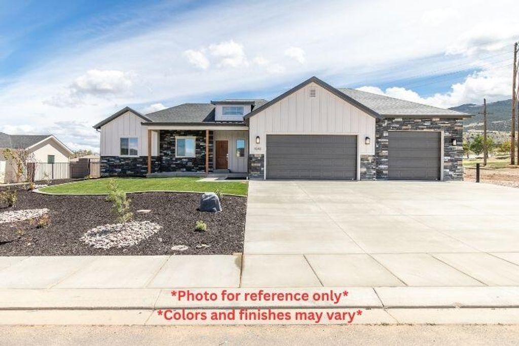 Photo of 4211 N Tomahawk DR #Lot 11 Sunview Estat, Enoch, UT 84721 (MLS # 112652)