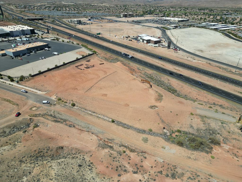 Photo of Desert Color Parkway, Saint George, UT 84790 (MLS # 115893)