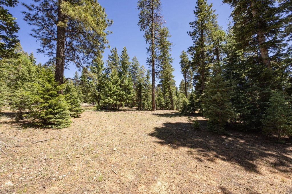 Photo of 855 E Bonanza RD, Duck Creek Village, UT 84762 (MLS # 111857)