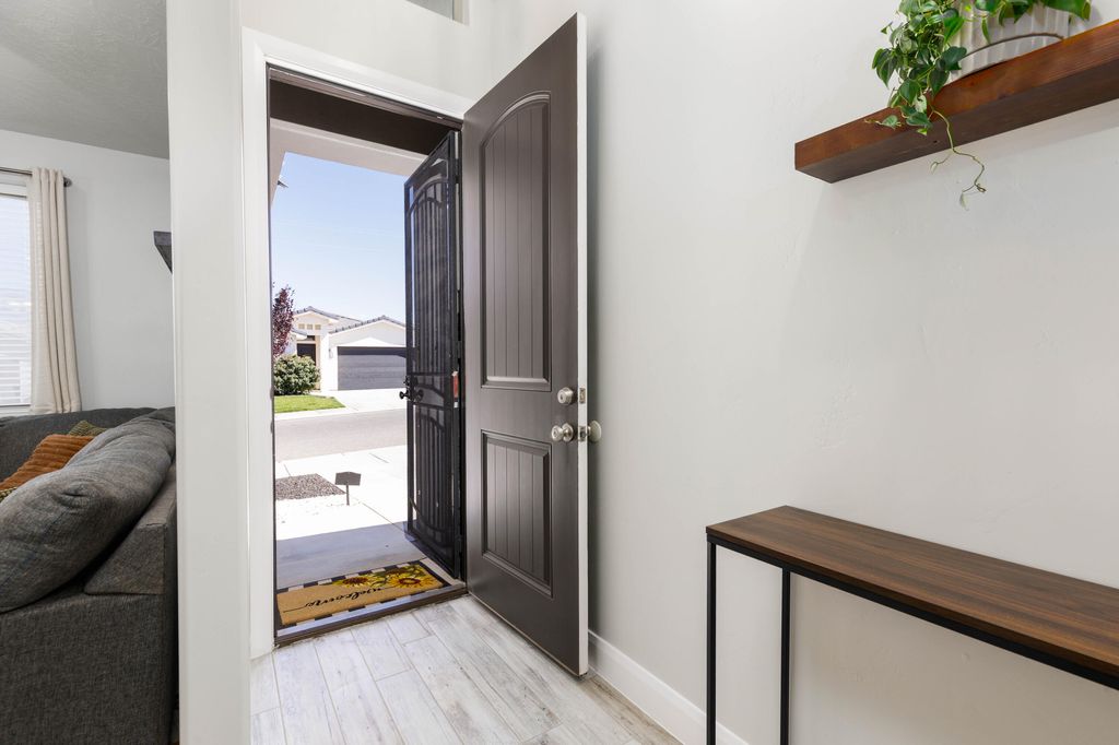 Photo of 3533 W 150 N, Hurricane, UT 84737 (MLS # 116575)