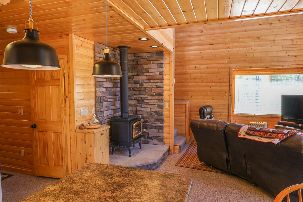 Photo of 865 N Pine Knoll Loop Loop, Duck Creek Village, UT 84762 (MLS # 115151)