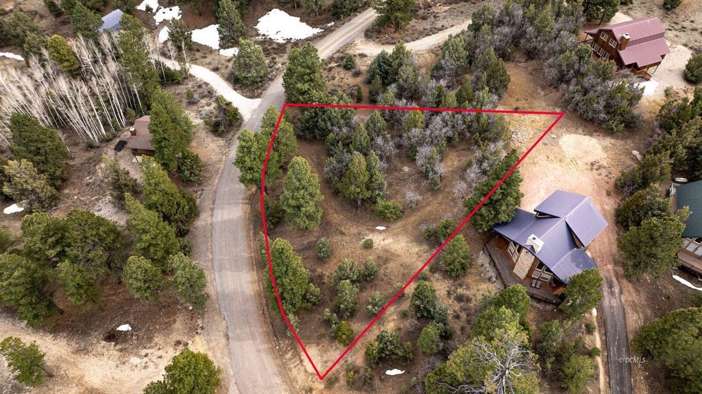 Photo of 2805 N Dead Horse Lp, Alton, UT 84710 (MLS # 116452)