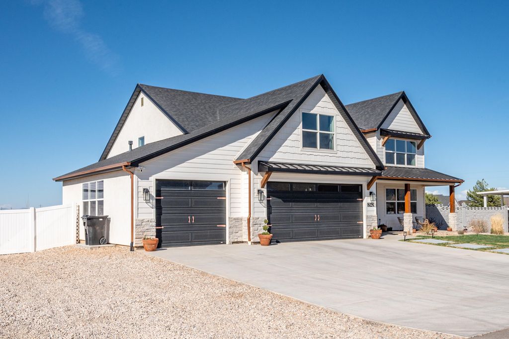 Photo of 2342 W 3750 N, Cedar City, UT 84721 (MLS # 115415)