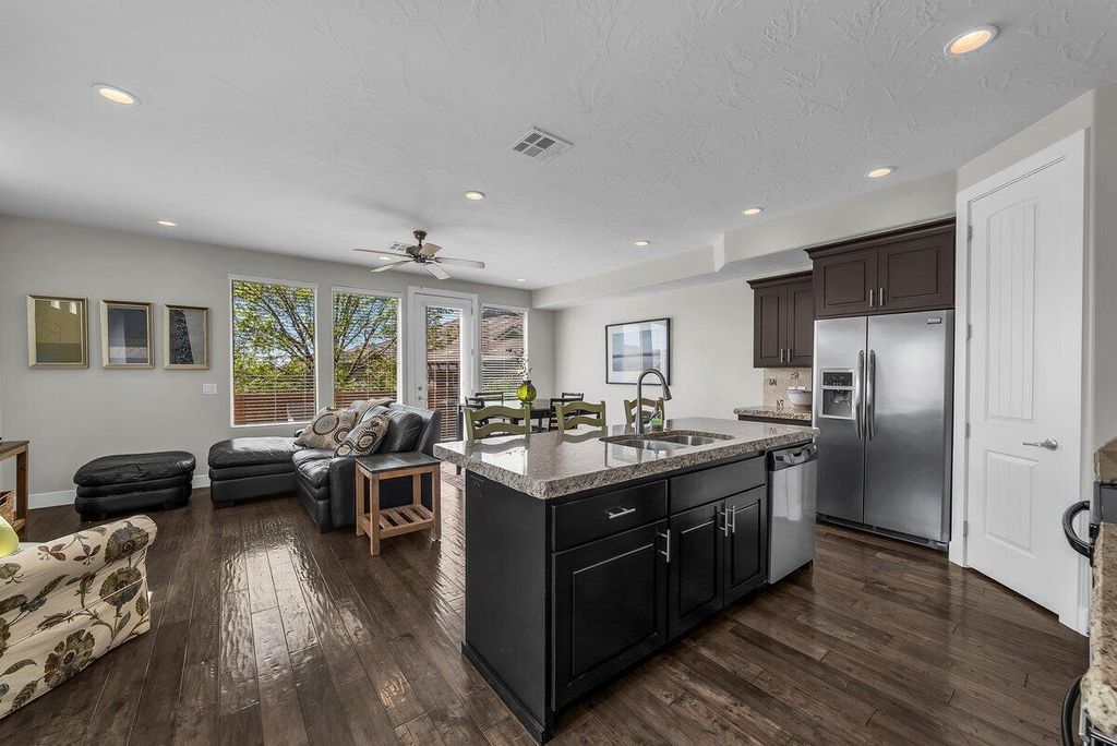 Photo of 4222 E Torrey Pines DR, Washington, UT 84780 (MLS # 115491)