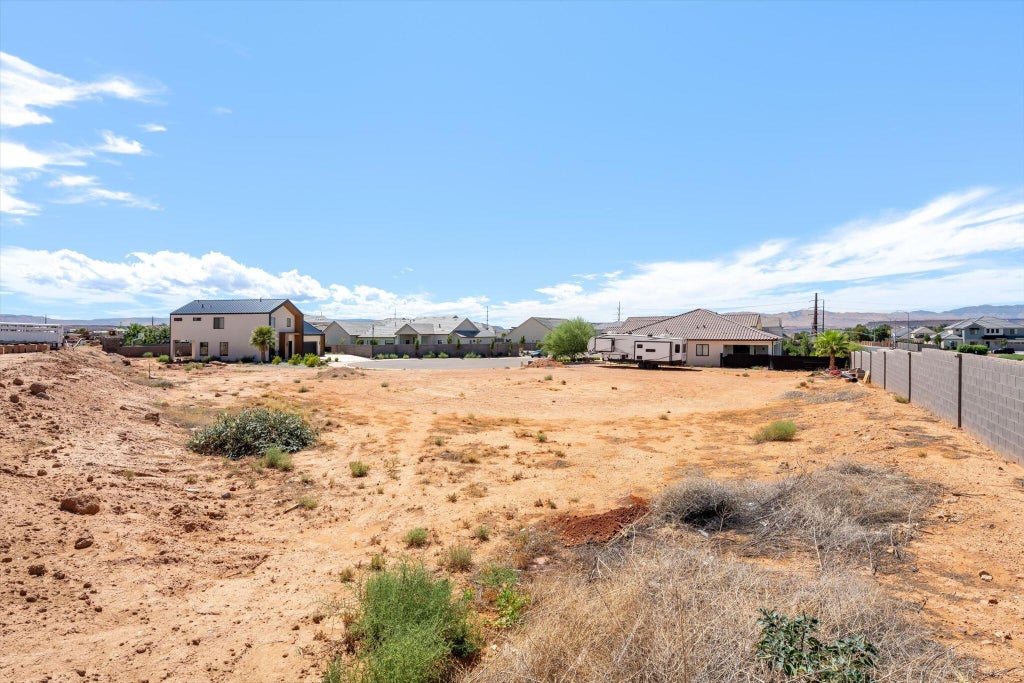 Photo of 711 Crew ST, Washington, UT 84780 (MLS # 117992)