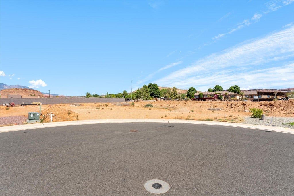 Photo of 711 Crew ST, Washington, UT 84780 (MLS # 117992)