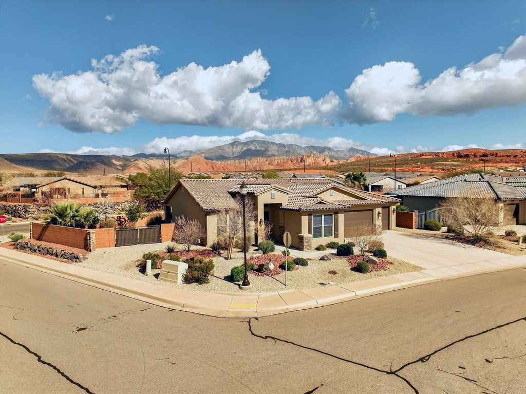 Photo of 284 W Via Modelo, Washington, UT 84780 (MLS # 115146)