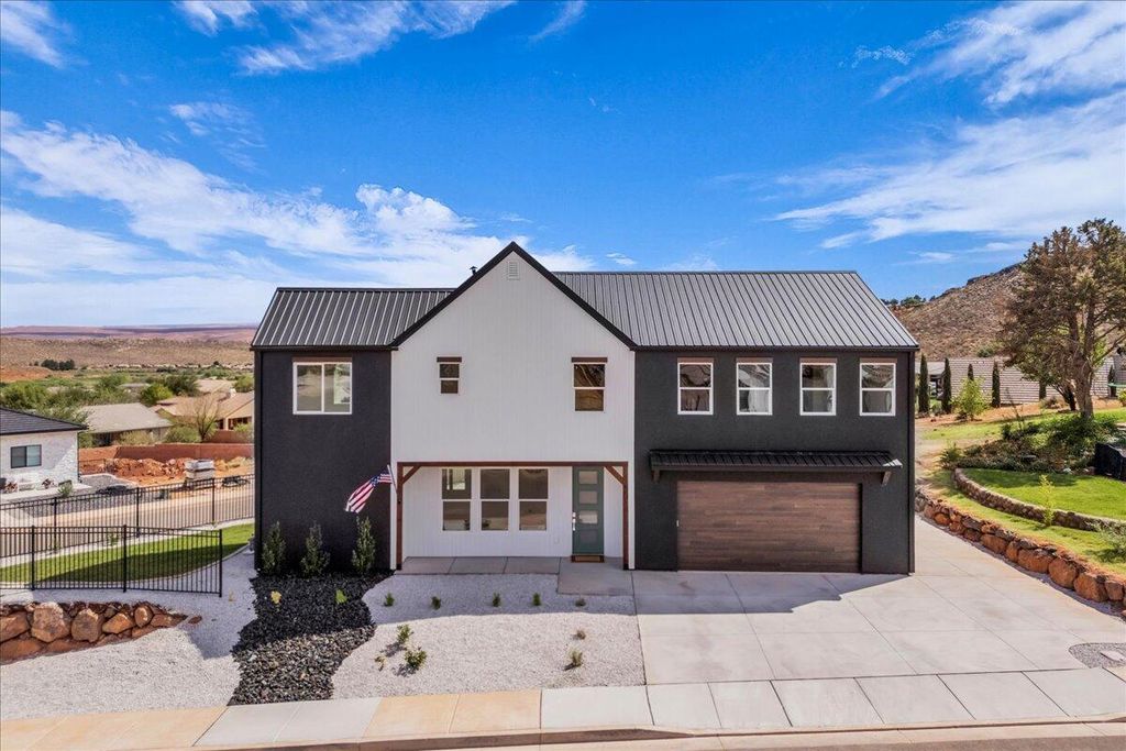 Photo of 2914 E Chapman CIR, Washington, UT 84780 (MLS # 112910)