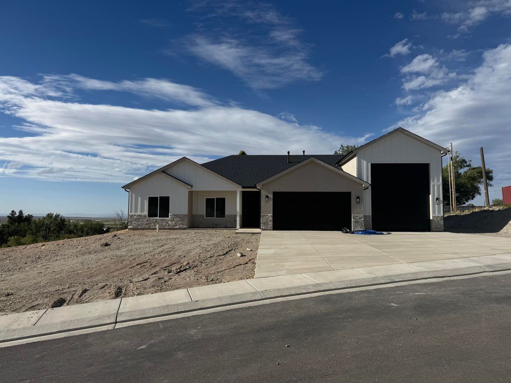 Photo of 1799 E 5250 N, Enoch, UT 84721 (MLS # 111366)
