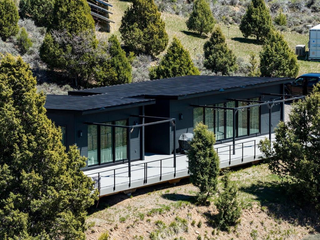 Photo of 4225 N Uintah DR, Alton, UT 84710 (MLS # 115975)
