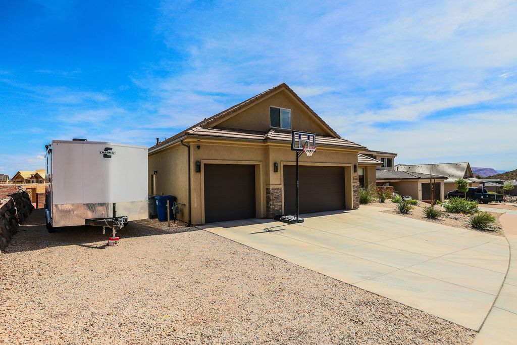 Photo of 1930 N Creek Side CT, Washington, UT 84780 (MLS # 115512)