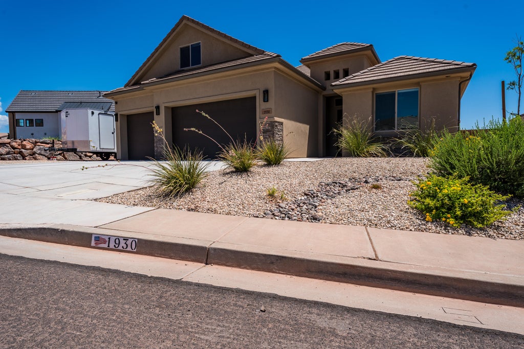 Photo of 1930 N Creek Side CT, Washington, UT 84780 (MLS # 115512)