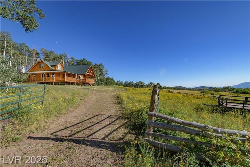 Photo of 1458 W 6400 S, Cedar City, UT 84720 (MLS # 112110)