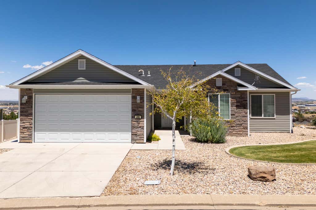 Photo of 286 N Pachea Trail, Cedar City, UT 84720 (MLS # 117093)