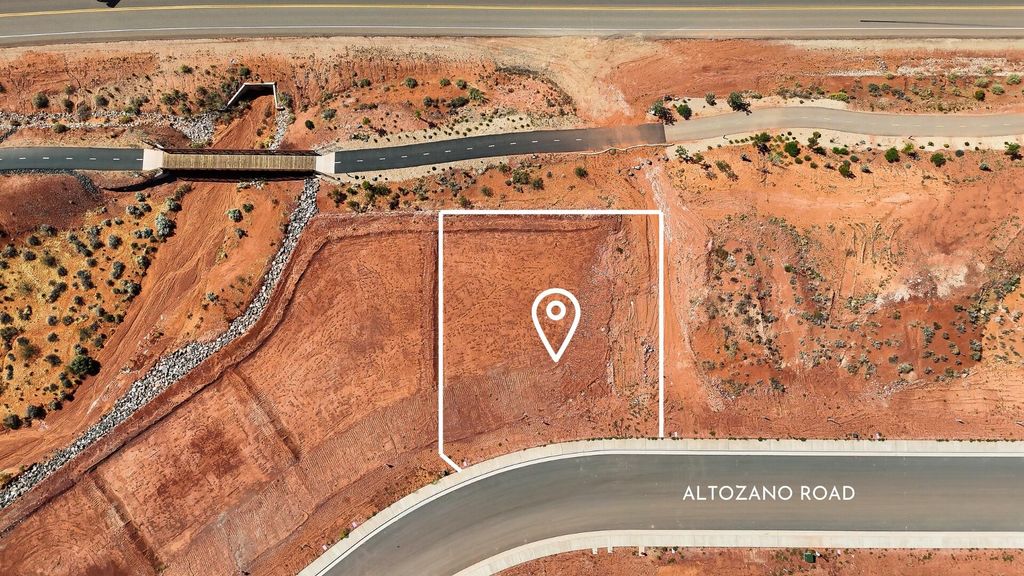 Photo of 302 E Altozano RD #123, Washington, UT 84780 (MLS # 116111)